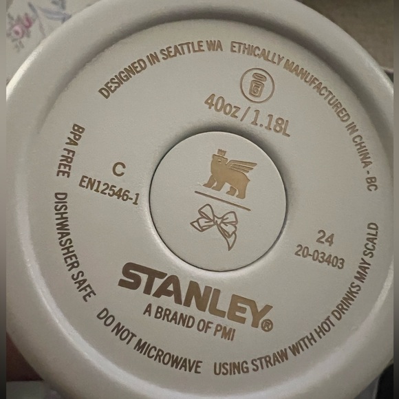 Stanley LoveShackFancy Holiday Quencher 40oz - Picture 7 of 7